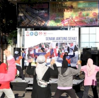 Melinda Aksa Ajak Ibu-Ibu Makassar Jaga Jantung Lewat Senam Sehat di CFD