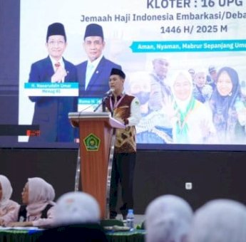 Bupati Yusran Lalogau Lepas Keberangkatan JCH asal Pangkep: Fokus Ibadah dan Jaga Kondisi