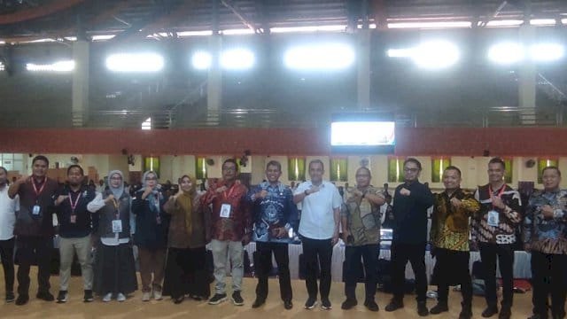 Bupati Jeneponto, H. Paris Yasir, bersama Wakil Bupati Jeneponto, Islam Iskandar, memantau langsung pelaksanaan Seleksi Kompetensi PPPK Tahap II.