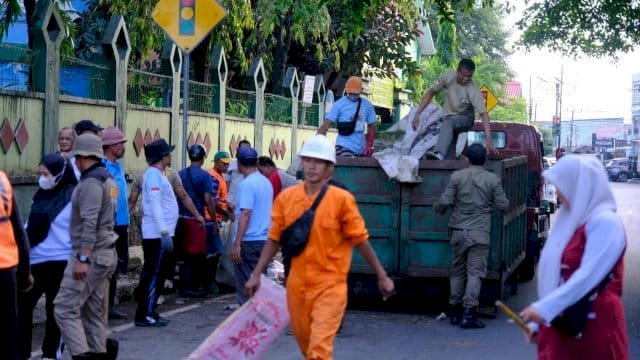 Pemkab Gowa Relokasi PKL di Jalan Pendidikan.