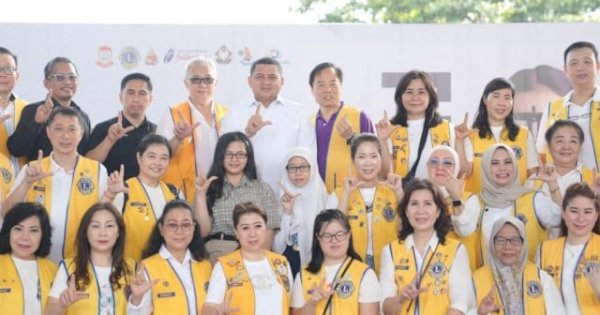Pemkot Makassar-Lions Club Salurkan 20.000 Kacamata Gratis untuk Siswa SD dan SMP