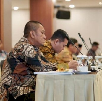 Bupati Irwan Hadiri RUPS Tahunan dan RUPS Luar Biasa PT Bank Sulselbar: Kami Harap Semakin Profesional