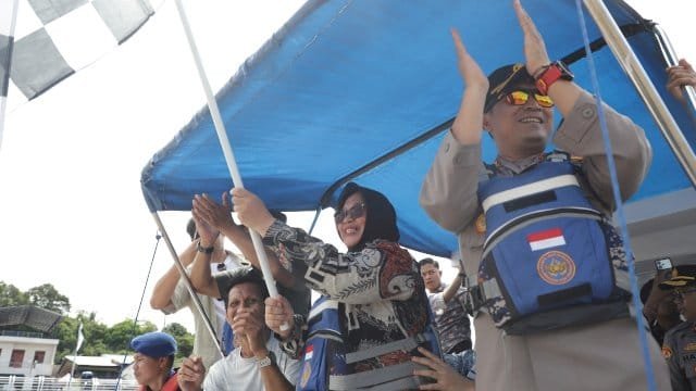 Wabup Lutim Puspawati Buka Lomba Perahu Dayung.