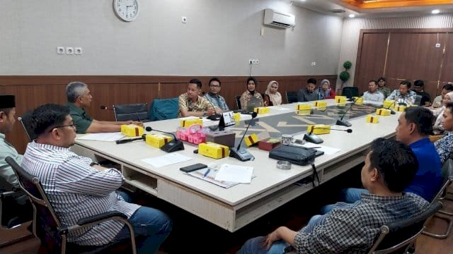 Audiensi Komisi A DPRD Makassar bersama Aliansi Honorer R2 dan R3 lingkup Pemkot Makassar.