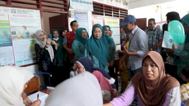 Melinda Aksa Tinjau Posyandu Nusa Indah 4.