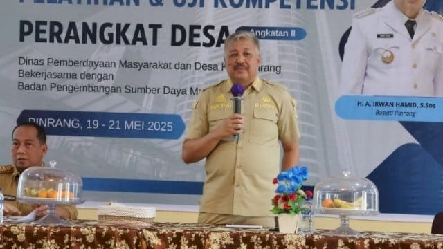 Bupati Pinrang H.A. Irwan Hamid, S.Sos secara resmi membuka kegiatan Pelatihan dan Uji Kompetensi Perangkat Desa Angkatan ke-II.