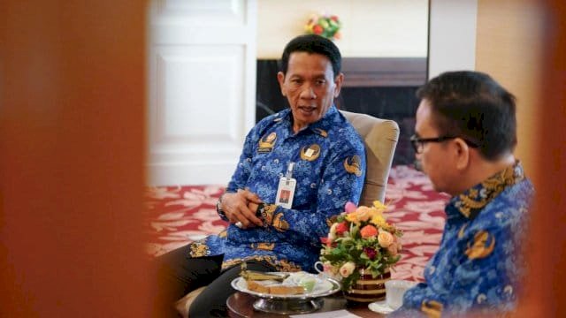 Sekretaris Daerah Provinsi Sulawesi Selatan, Jufri Rahman, bersama Kepala Kanwil Kemenkumham Sulsel, Andi Basmal.