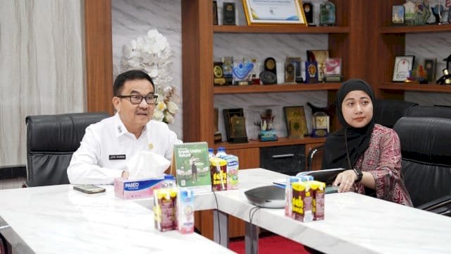 Suasana rapat virtual percepatan pembentukan Koperasi Desa/Kelurahan Merah Putih yang dipimpin Sekda Sulsel Jufri Rahman bersama Kemenkum Sulsel, Dinas Koperasi se-Sulsel, dan INI Sulsel.