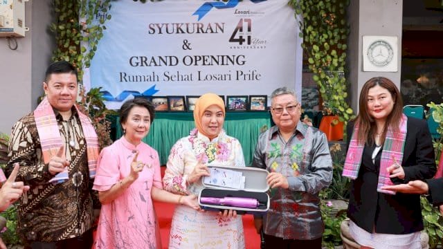 Wakil Wali Kota Makassar, Aliyah Mustika Ilham, secara resmi membuka Prife Wellness Gallery (PWG) Rumah Sehat Prife.