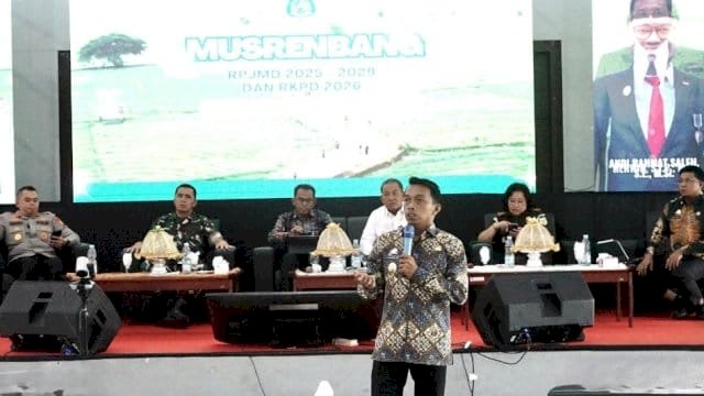 Bupati Sidrap, H. Syaharuddin Alrif.