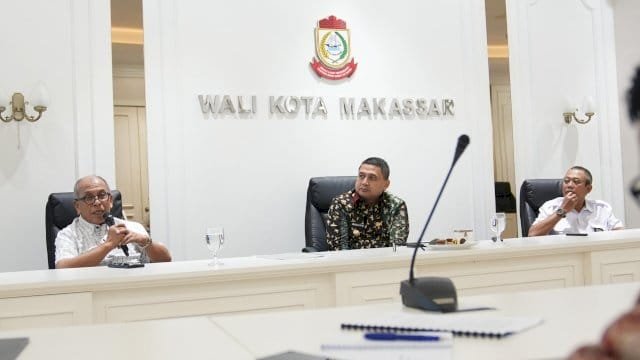 Tim Pemantau dan Evaluasi Proyek Strategis Kementerian PU, paparan proyek tersebut di Kantor Wali Kota Makassar.