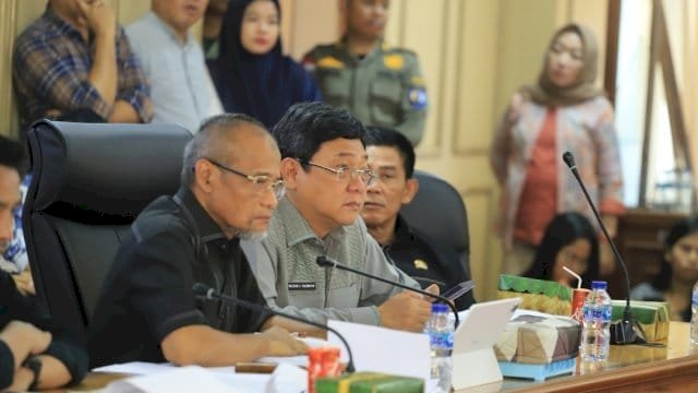 Bupati Toraja Utara, Frederik Victor Palimbong, saat menghadiri RDP Komisi D DPRD Sulsel.