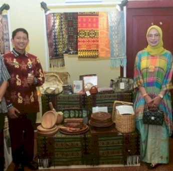 Ketua TP-PKK dr. Ani Nurbani Irwan: Warna Budaya, Ajang Promosi Kearifan Lokal Lutim