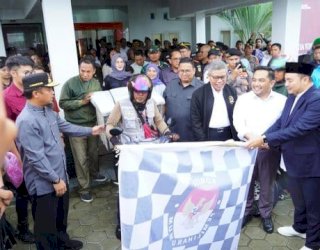 Ketua Komisi II DPR, Bawaslu, dan KPU RI Pantau-Lepas Logistik PSU Pilkada Palopo