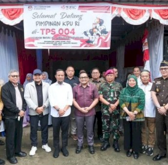 Gubernur Sulsel Andi Sudirman Tinjau Langsung Proses Pencoblosan PSU di Kota Palopo