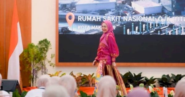 Melinda Aksa Tampil Memukau di Ajang Fashion Show Warisan Budaya