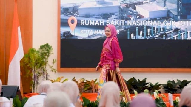 Melinda Aksa Tampil Memukau di Ajang Fashion Show Warisan Budaya