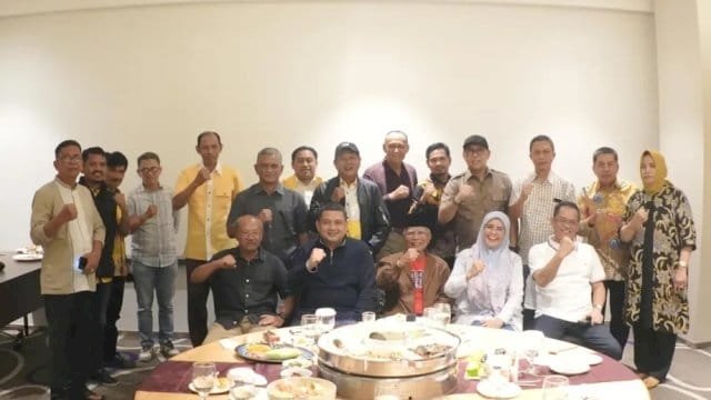 Ketua DPD II Golkar Sulsel, Munafri Arifuddin, menggelar pertemuan tertutup dengan sejumlah Ketua DPD II Partai Golkar se-Sulsel.