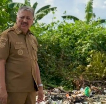Tumpukan Sampah di Poros Langnga, Irwan Hamid: Mari Kita Jaga Bersama Kebersihan Lingkungan
