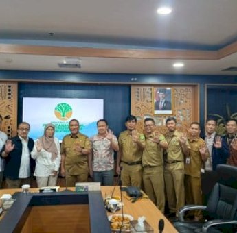 Bupati Lutim Ibas Rapat Strategis Bersama Kementerian Kehutanan RI