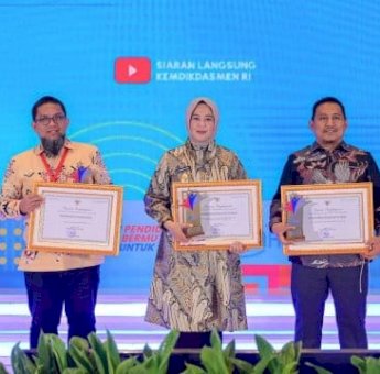 Diterima Wagub Fatmawati Rusdi, Sulsel Borong Tiga Penghargaan Nasional Bidang Pendidikan