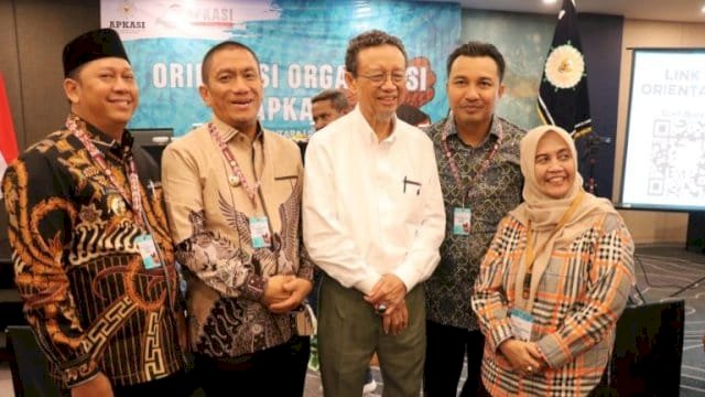 Bupati Luwu Timur, H. Irwan Bachri Syam (IBAS), bersama para Bupati se-Indonesia mengikuti kegiatan Orientasi Organisasi Asosiasi Pemerintah Kabupaten Seluruh Indonesia (APKASI).