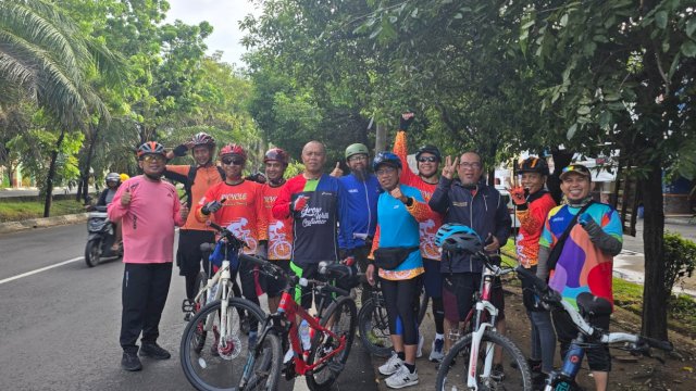 komunitas sepeda warga Bukit Baruga "Bicycle Andalas Doang".