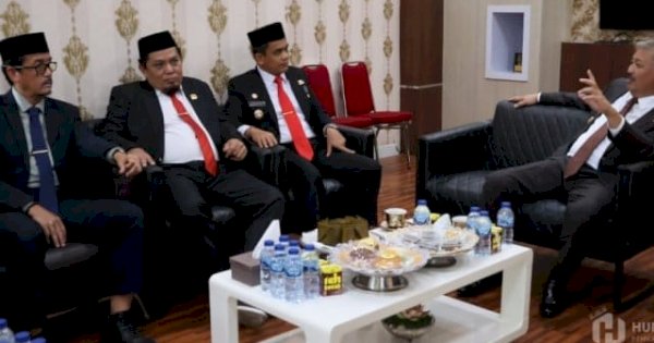 KPU Pinrang Kembalikan Dana Hibah Pilkada Sebesar Rp2 Miliar, Bupati Irwan Hamid Beri Apresiasi