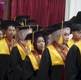 SMA Dwiwarna Luluskan Angkatan ke-25: Generasi Penuh Prestasi, Berkarakter, dan Siap Berkontribusi Global