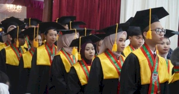 SMA Dwiwarna Luluskan Angkatan ke-25: Generasi Penuh Prestasi, Berkarakter, dan Siap Berkontribusi Global