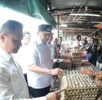 Jelang Idul Adha Munafri Pantau Kestabilan Harga Bahan Pokok di Pasar Terong