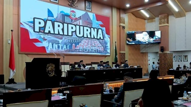 Wali Kota Makassar, Munafri Arifuddin, hadiri paripurna DPRD Makassar.