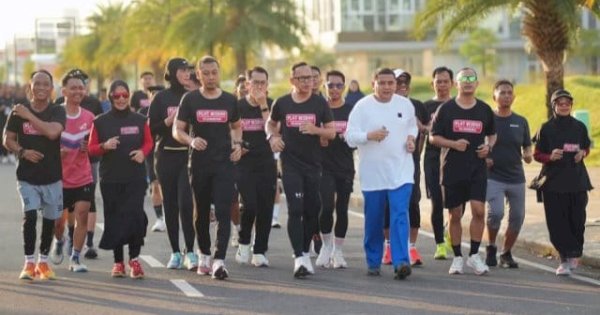 Bima Arya Jogging Bareng Wali Kota Munafri di Makassar