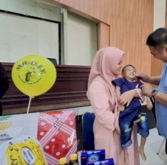 Kemensos Salurkan Bantuan Atensi untuk 22 Anak di Maros
