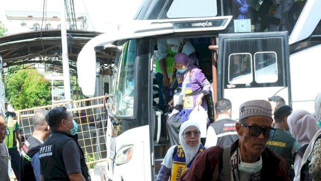 275 Jamaah Haji Kabupaten Soppeng Tiba di Makassar, Diharapkan jadi Haji Mabrur