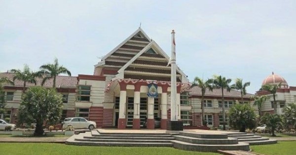 Pemkab Jeneponto Lakukan Perbaikan Jalan Simpang Lima Taman Turatea, Lokasi CFD Dialihkan