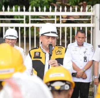 Wali Kota Makassar Munafri Pimpin Pasukan Drainase Lakukan Pembersihan, Hadapi Musim Hujan