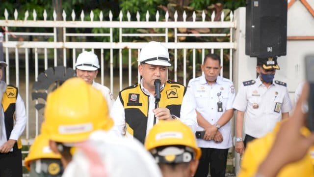 Wali Kota Munafri Arifuddin, pimpin langsung aksi kolaborasi lintas instansi digelar di kawasan strategis Jalan A.P. Pettarani.