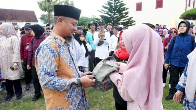 Gubernur Sulsel, Andi Sudirman Sulaiman.