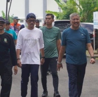 Harganas 2025, Bupati-Ketua TP PKK Pinrang Ikut Jalan Santai dan Senam Sehat Bersama