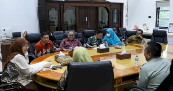 Perkuat Sinergi Pendidikan dan Pemerintah, Aliyah Mustika Ilham Sambut Panitia Kongres FEB PTMA