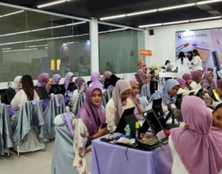 CitraCosmetic dan Somethinc Gelar Make Up Class Bersama MUA Kinanty Karina