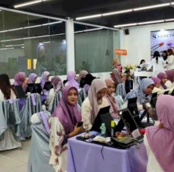 CitraCosmetic dan Somethinc Gelar Make Up Class Bersama MUA Kinanty Karina