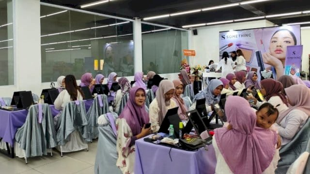 CitraCosmetic Bersama Somethinc gelar Make Up Class dengan tema "Glow Fresh Make Up Look".
