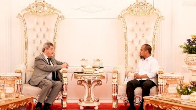 Gubernur Sulawesi Selatan, Andi Sudirman Sulaiman menerima kunjungan kehormatan Duta Besar Palestina untuk Indonesia, H.E. Dr. Zuhair S.M. Al-Shun.