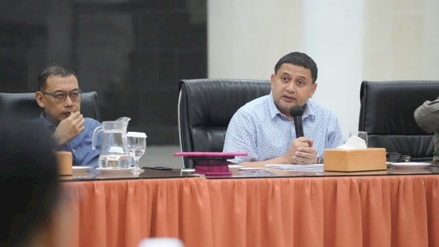 Pemkot Makassar bersama Direktorat Lalu Lintas Polda Sulsel menggelar rapat koordinasi pengawasan dan penertiban parkir liar.