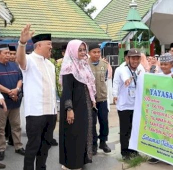 Dilepas Bupati Irwan, Ribuan Peserta Pawai Ta&rsquo;aruf Meriahkan Tahun Baru Islam di Pinrang