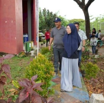 Melinda Aksa Tinjau TPS3R Kelurahan Untia, Dorong Sinergi Atasi Sampah dan Dukung Urban Farming