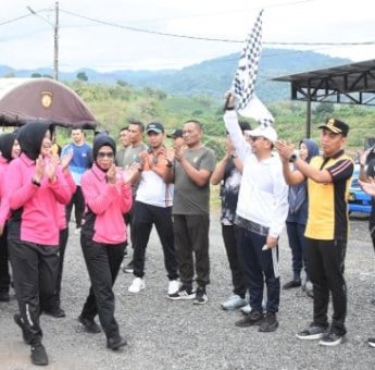 Sekitar 500 Peserta Ikuti Jalan Santai Perayaan Hari Bhayangkara ke-79 di Soppeng