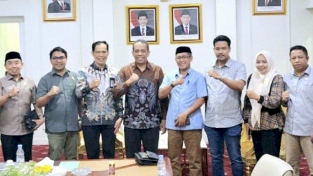 Imam Masjid dan Guru Mengaji di Jeneponto Bakal Digaji, DPRD Mulai Susun Perda Nhico Nhico Rabu, 09 April 2025 15:57